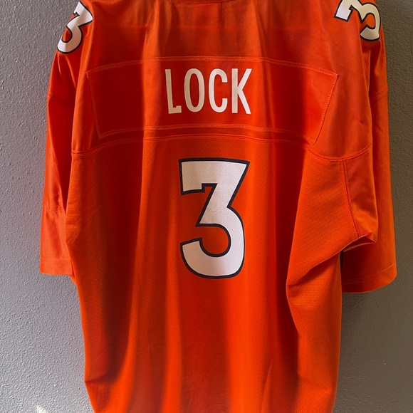 Bronco’s XL men’s Locke (3) Jersey - Picture 2 of 5